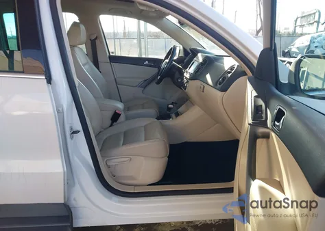 2009 Volkswagen Tiguan Sel z USA, uszkodzony, nr VIN WVGBV75N79W530852